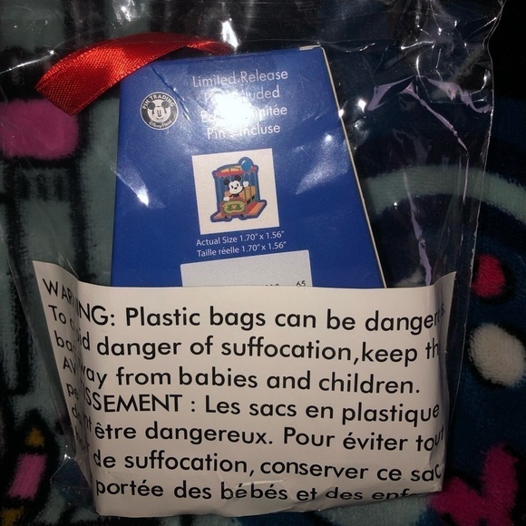 Limited Release Main Street, U.S.A. Ornament Pin Ornament in Box - Picture 6 of 7